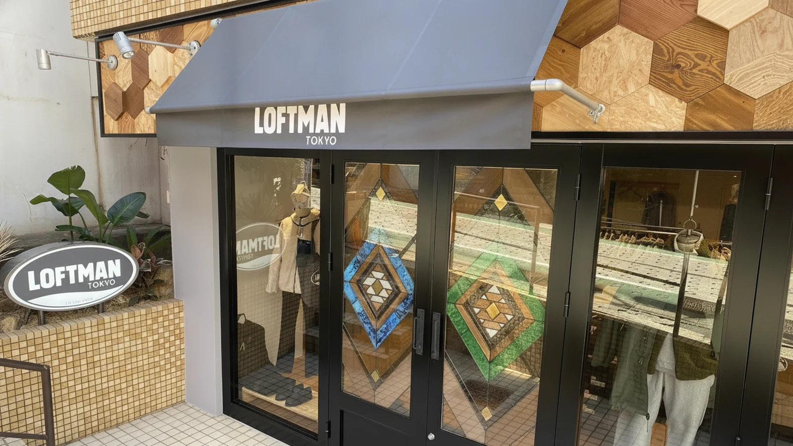 LOFTMAN TOKYO 요요기우에하라 매장 외관 — 관서 대표 셀렉트숍의 첫 도쿄 거점