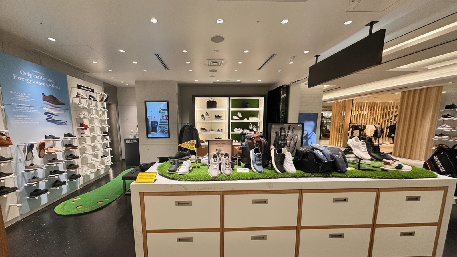 Cole Haan Ginza 매장