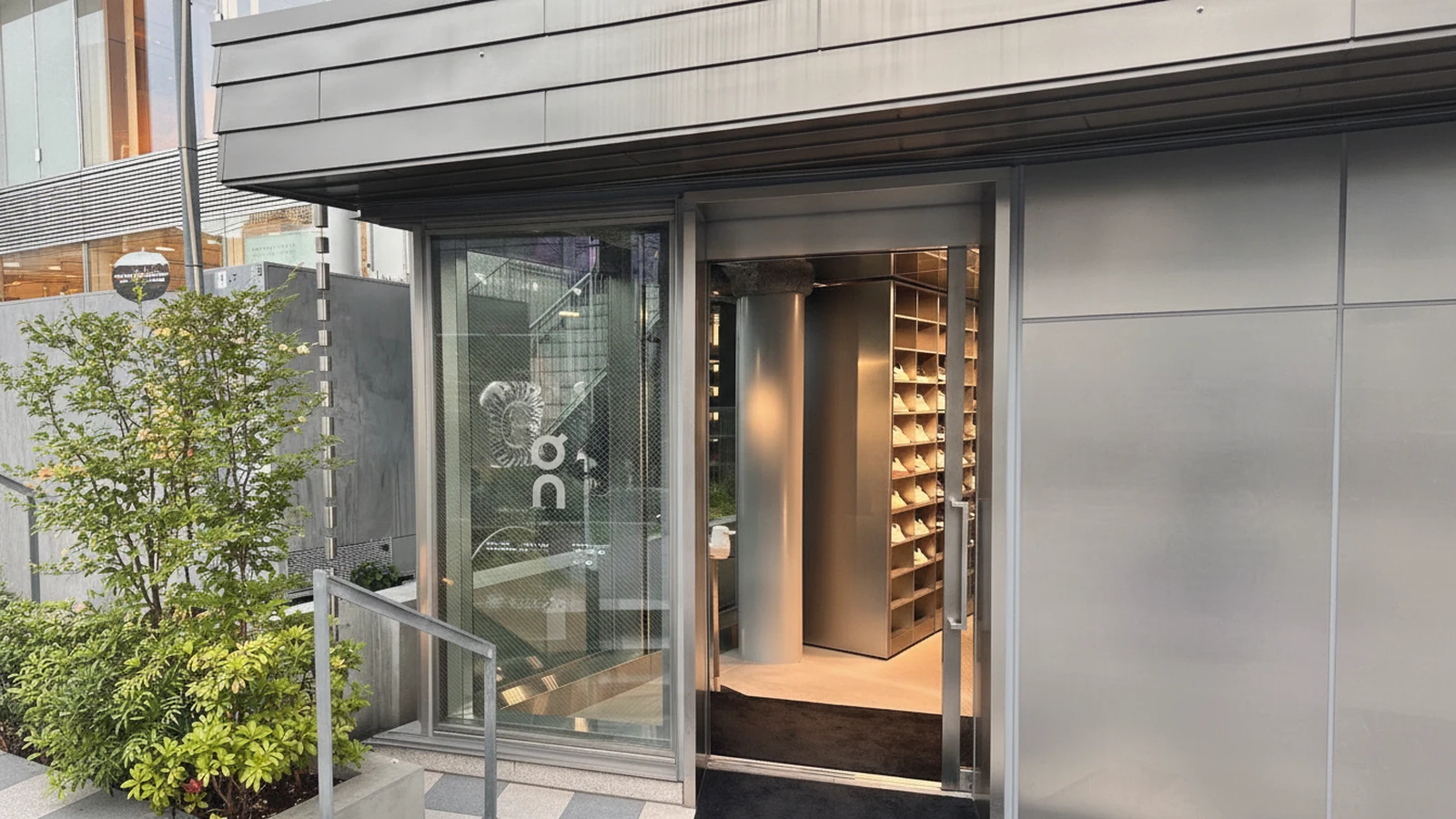 On Store Tokyo Cat Street 매장